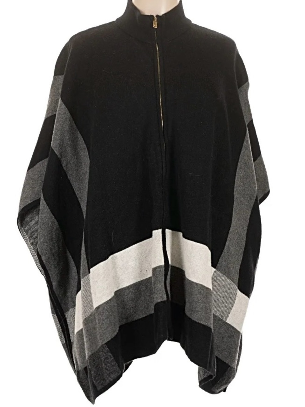 Jones New York Signature
Kimono Poncho Sweater zip front size S/M
